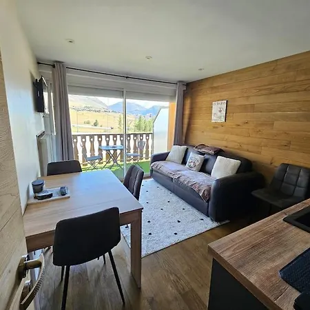 Aux Pieds Alpe D'huez Apartment Huez