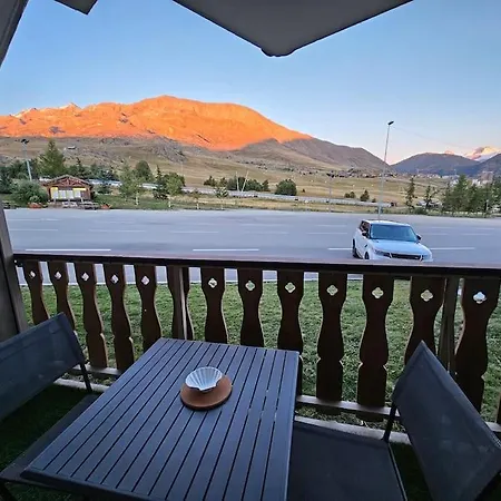 Aux Pieds Alpe D'huez